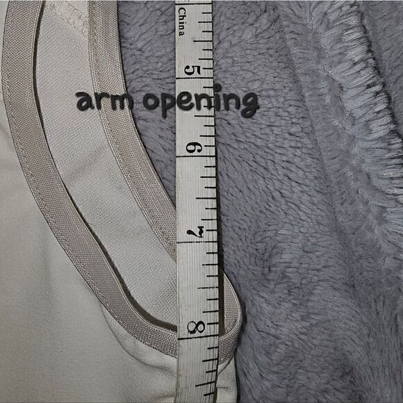 Eddie Bauer Vest Large (JAC12) - Picture 5 of 12